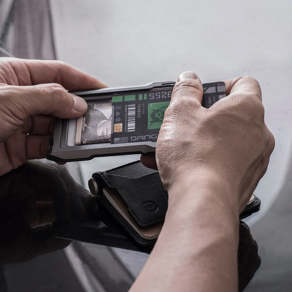 A10 Adapt™ Wallet - Image 24