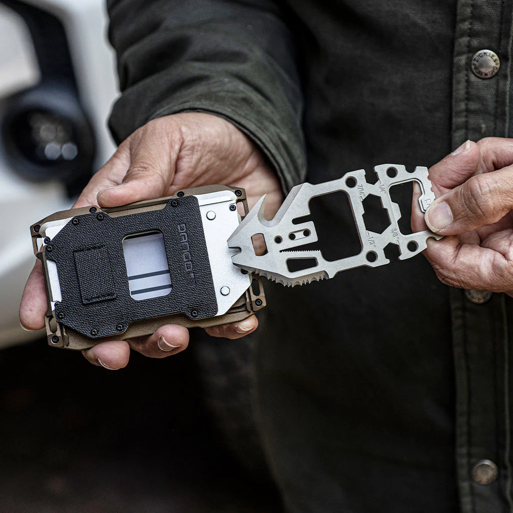 A10 Holster Backplate with MT05 Multi-Tool - Image 10