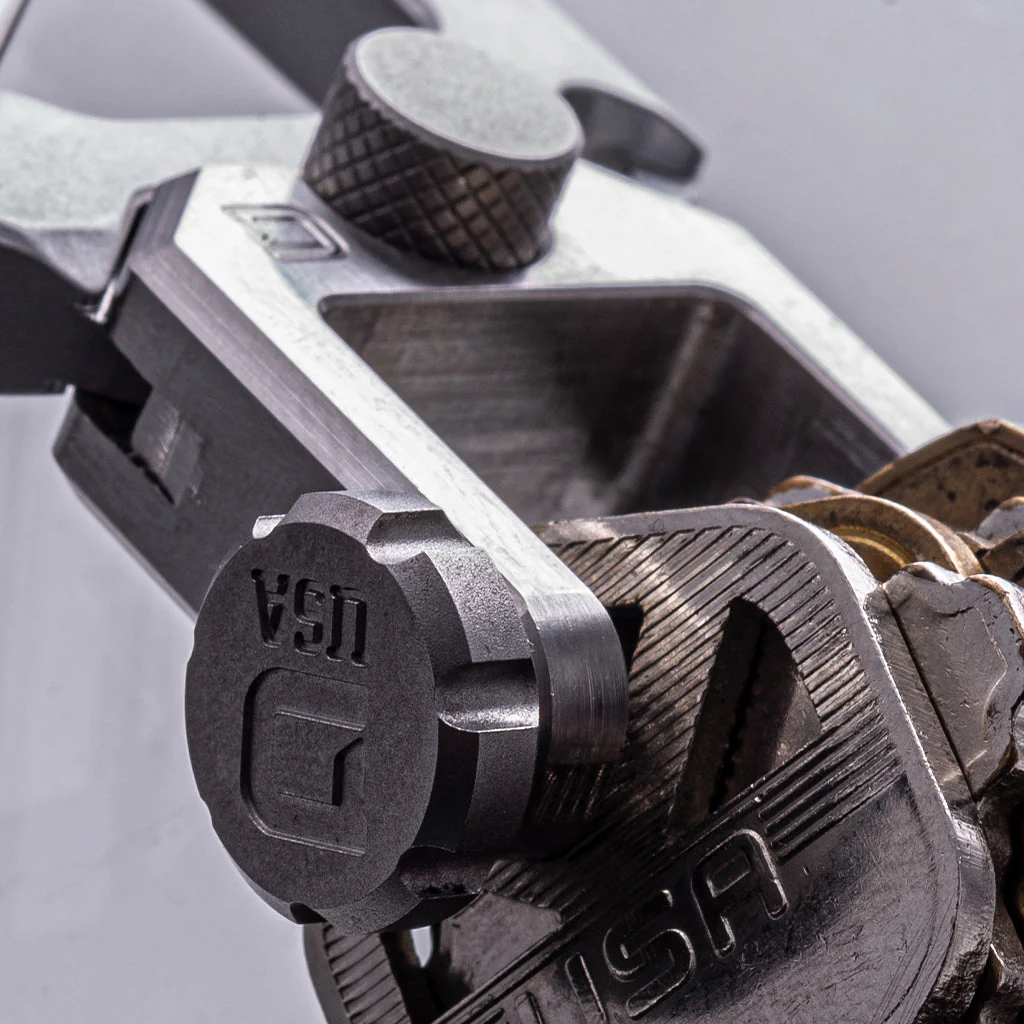 Carabiner & Shackle - Image 14