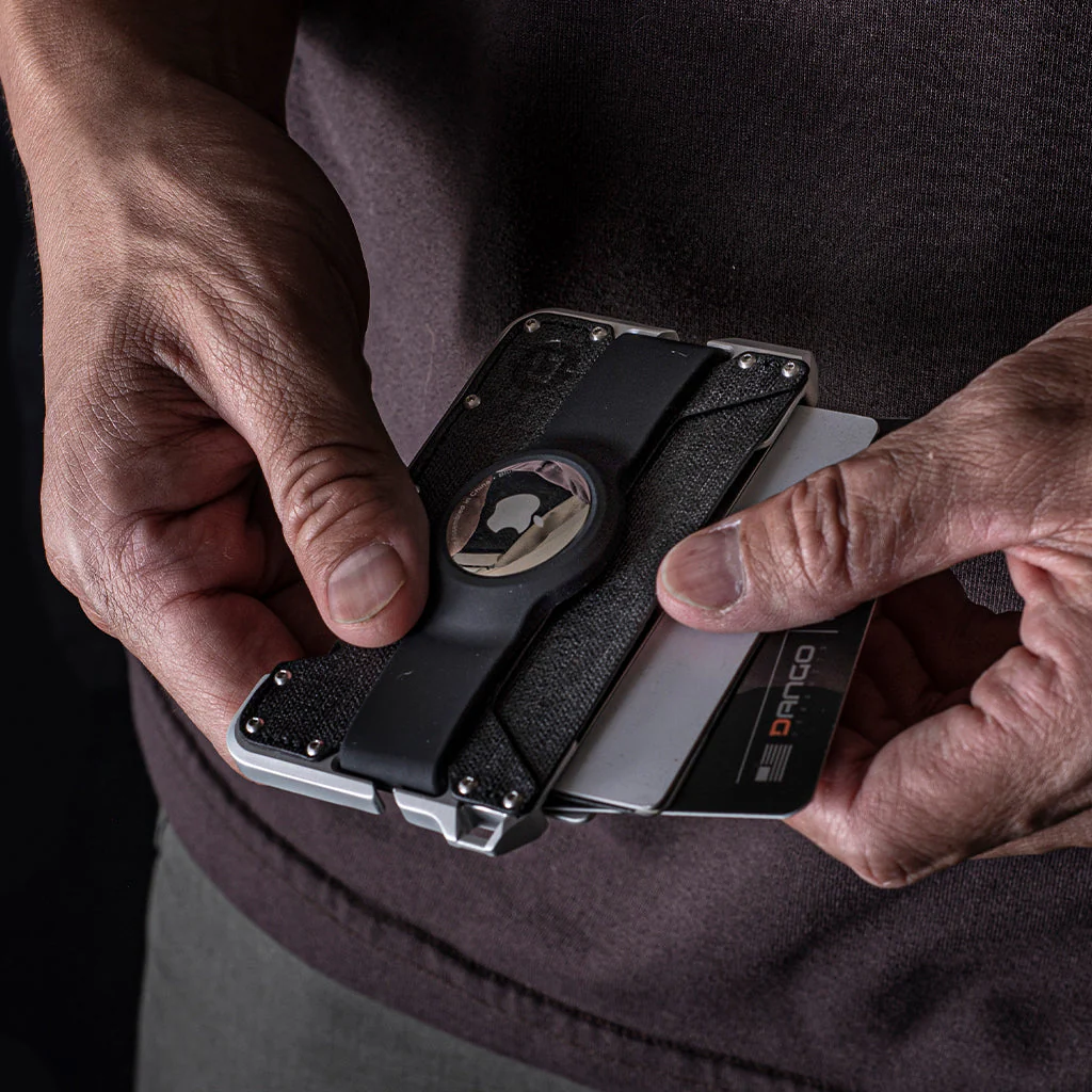 D01 AirTag Wallet - Image 7