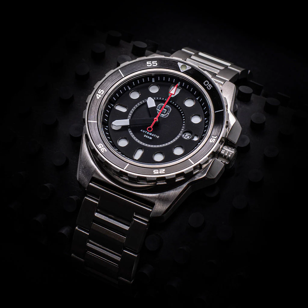 DV-02 - Automatic Dive Watch with Metal Bracelet - Image 3