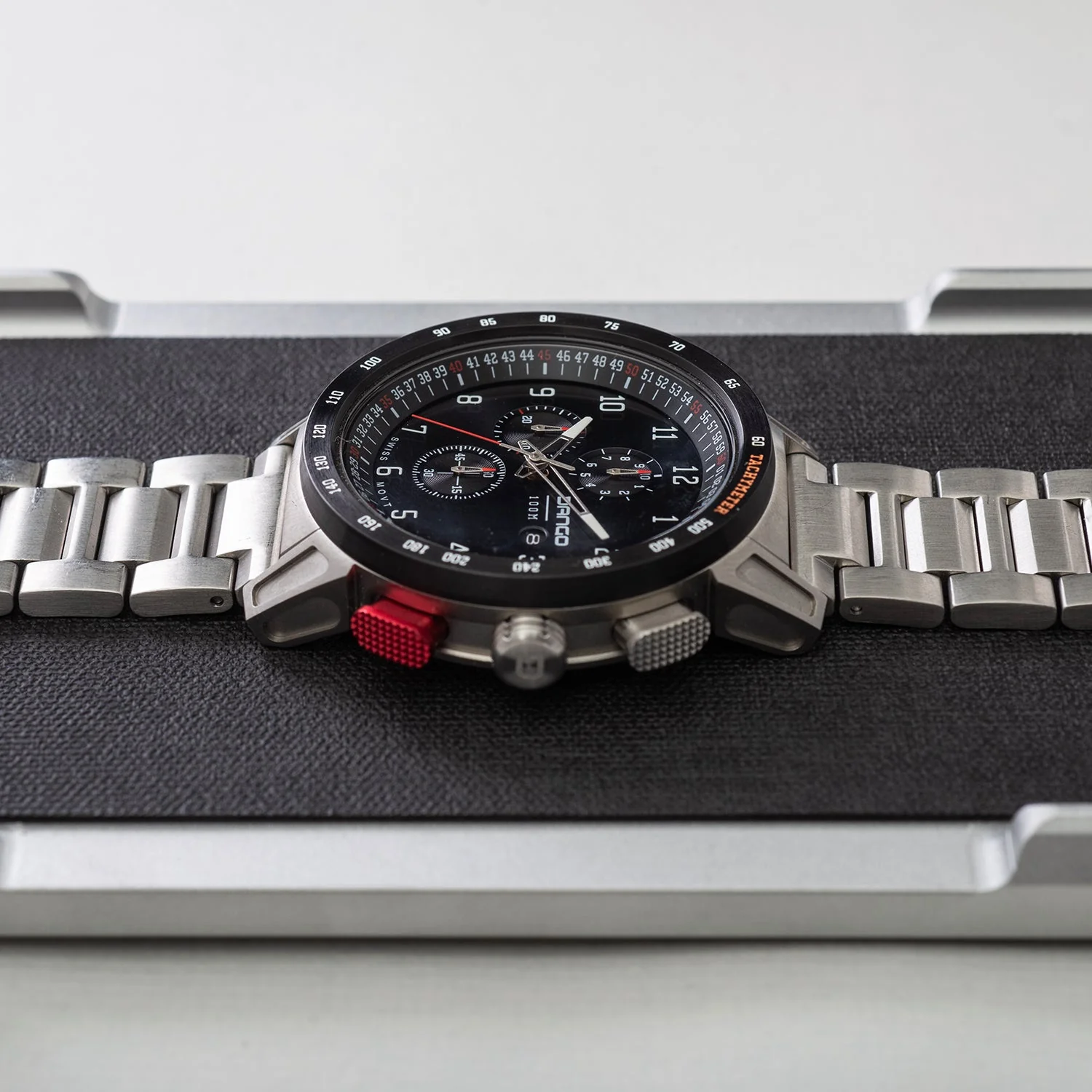 CR-01 - Chrono Watch with Metal Bracelet - Image 4