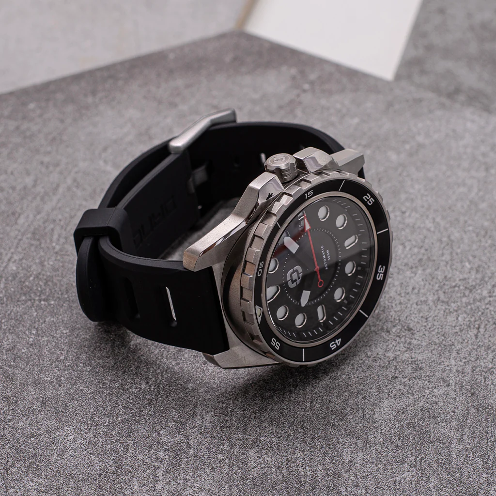 DV-02 - Automatic Dive Watch with Silicone Sport Strap - Image 5