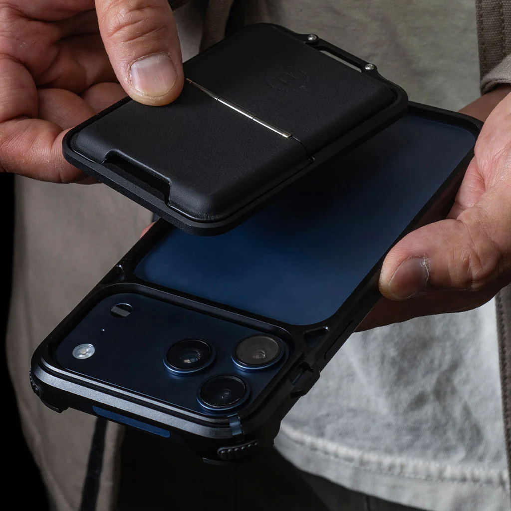 MagSafe Lite Wallet - Image 15